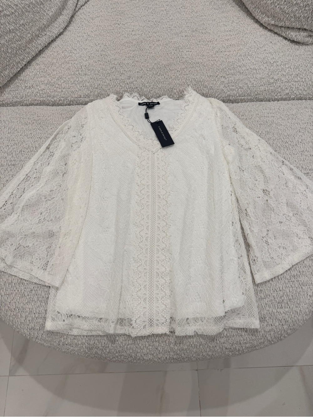 NWT Cable & Gauge Ivory Lace Bell Sleeve Blouse Top